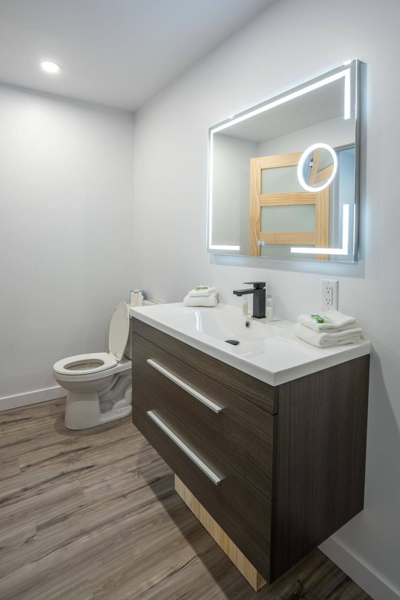 Motel Le 2020 Charlevoix à La Malbaie Extérieur photo