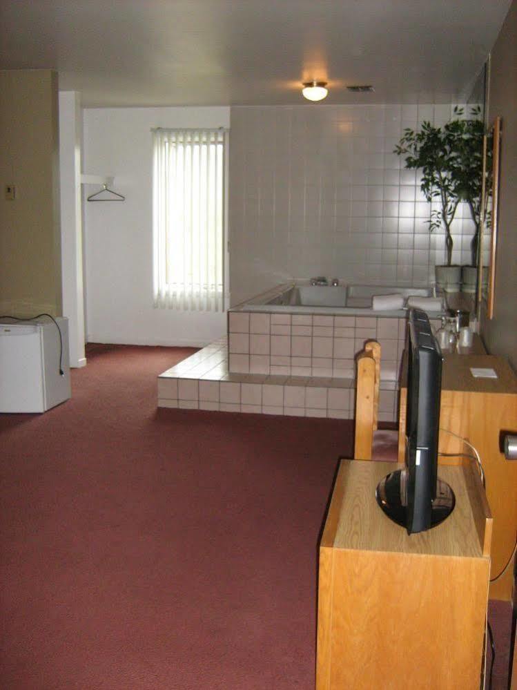 Motel Le 2020 Charlevoix à La Malbaie Extérieur photo